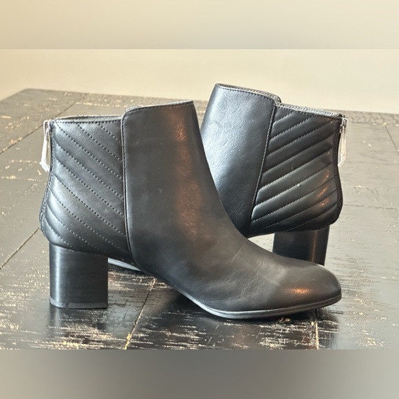 NEW Adrienne Vittadini Theo black leather ankle bootie 8.5 - Picture 1 of 7